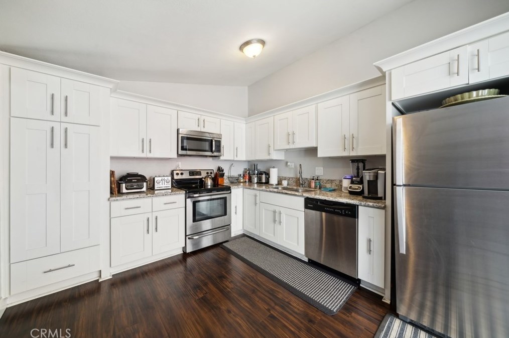 416 Bolero Way, Newport Beach CA  92663-3602 exterior