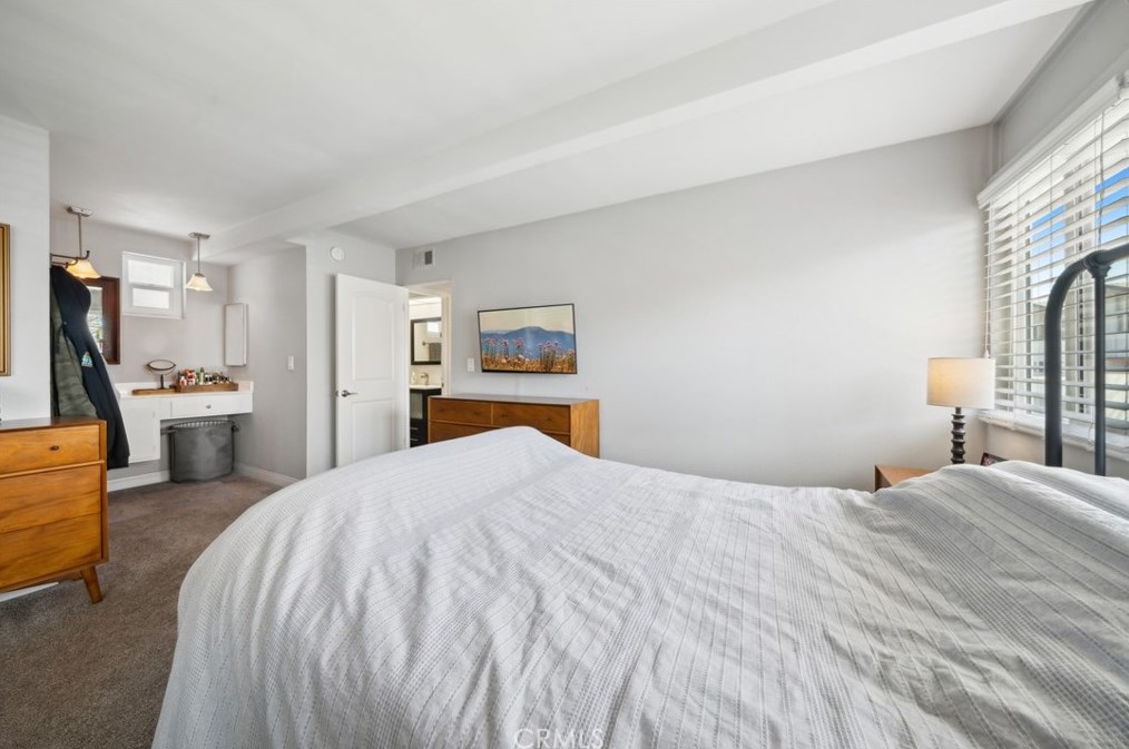 416 Bolero Way, Newport Beach CA  92663-3602 exterior