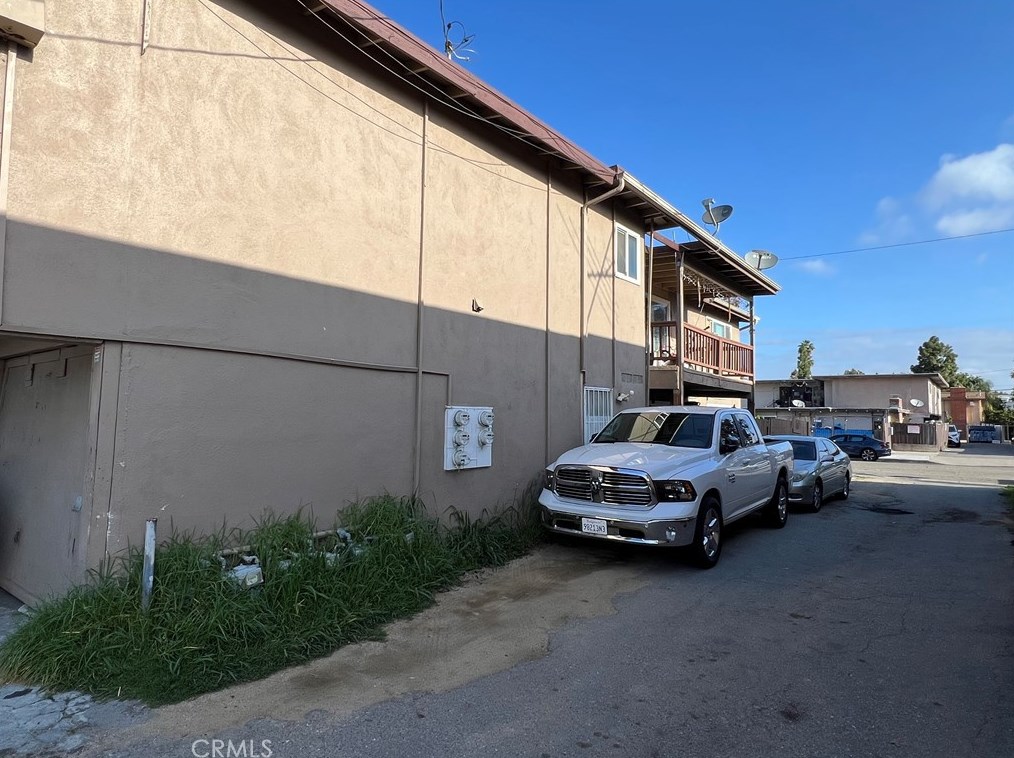 2158 Brownwood Ave, Anaheim CA  92801-5738 exterior