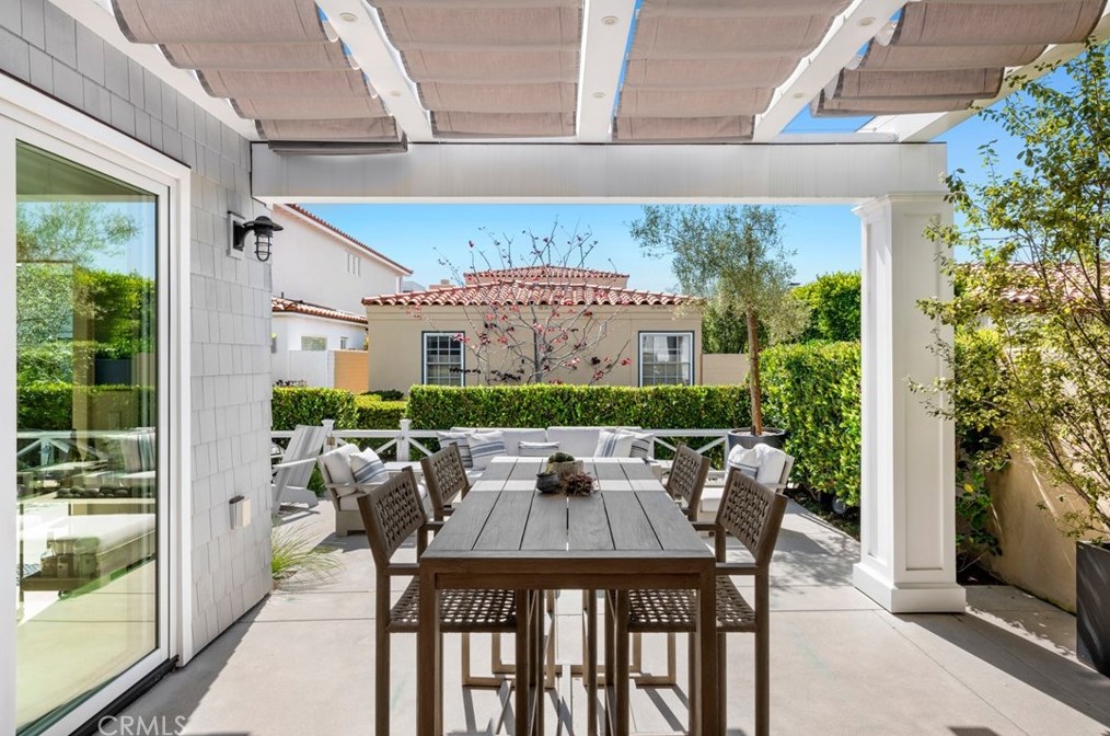 214 Via Mentone, Newport Beach CA  92663-4919 exterior