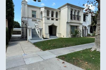 211 S Arnaz Drive, Beverly Hills, CA 90211 - Photo 1