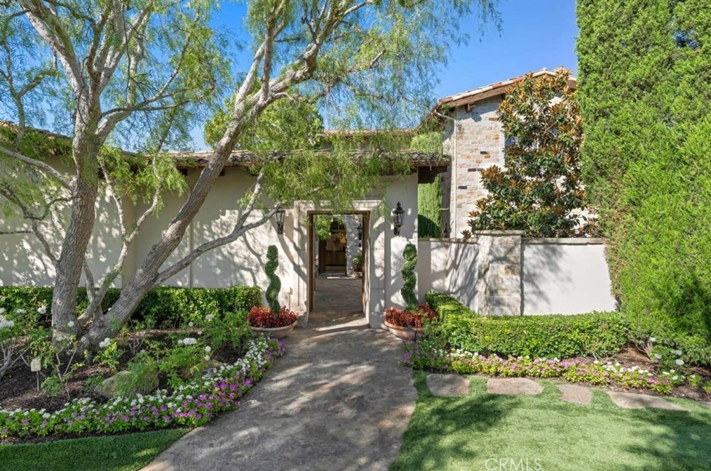 74 Golden Eagle, Irvine CA  92603-0309 exterior