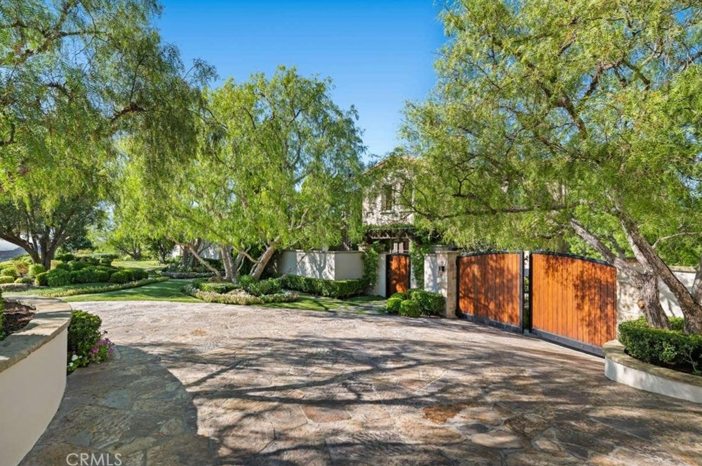 74 Golden Eagle, Irvine CA  92603-0309 exterior