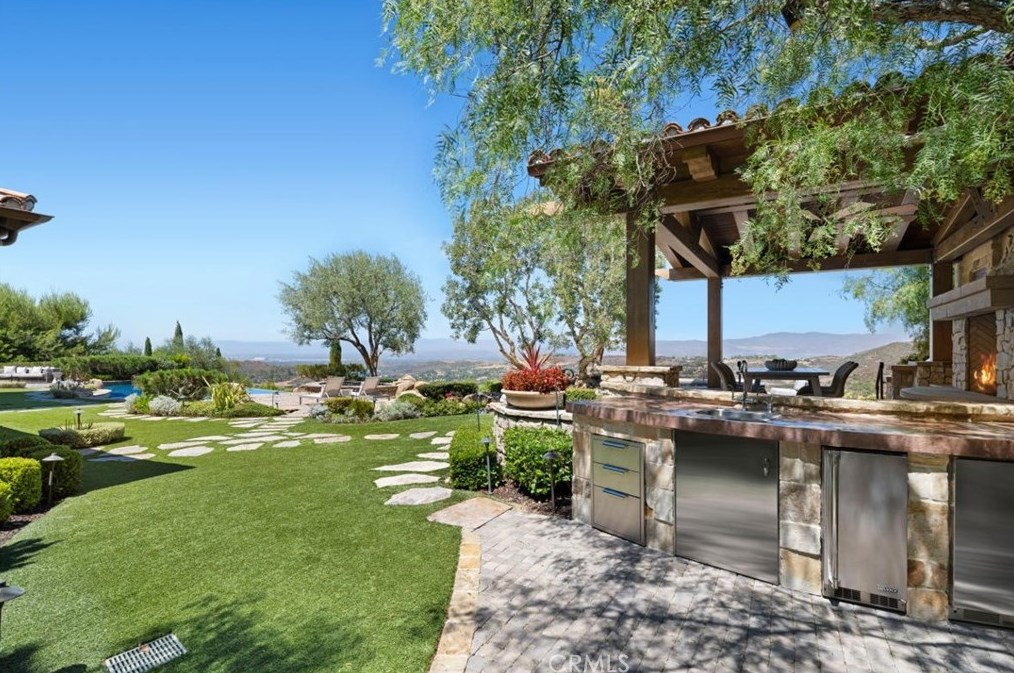 74 Golden Eagle, Irvine CA  92603-0309 exterior