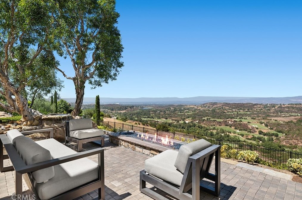 74 Golden Eagle, Irvine CA  92603-0309 exterior