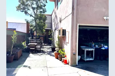 10443 Magnolia Boulevard, North Hollywood, CA 91601 - Photo 29