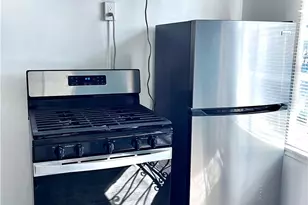 10443 Magnolia Blvd, North Hollywood, CA 91601 - Photo 15