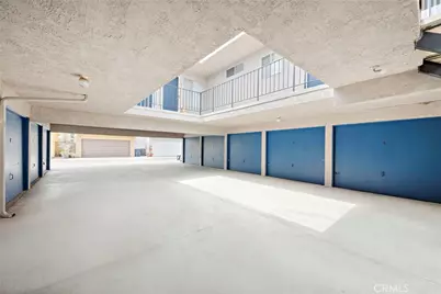 221 10th Street, Huntington Beach, CA 92648 - Photo 17