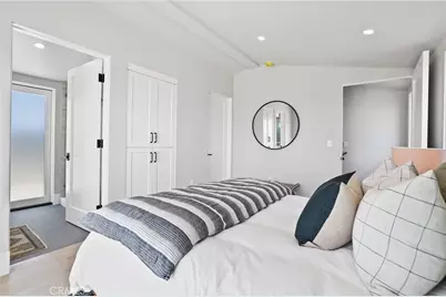 825 W Bay Avenue #B, Newport Beach, CA 92661 - Photo 17