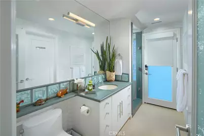 1510 E Oceanfront, Newport Beach, CA 92661 - Photo 13
