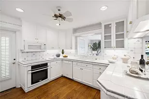 117 E Bay Front, Newport Beach, CA 92662 - Photo 19