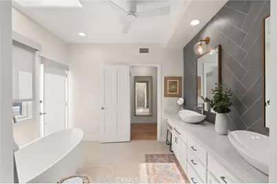 302 Carnation Avenue, Corona del Mar, CA 92625 - Photo 39