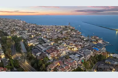 302 Carnation Avenue, Corona del Mar, CA 92625 - Photo 7
