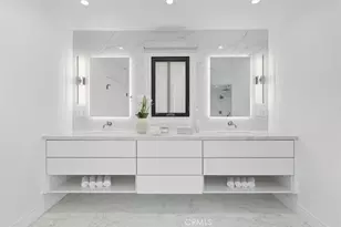 3 Linda Isle, Newport Beach, CA 92660 - Photo 19