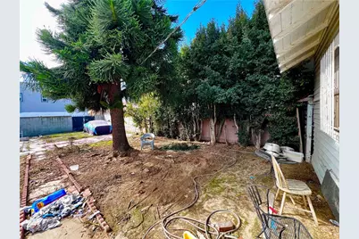 1040 W 45th Street, Los Angeles, CA 90037 - Photo 9