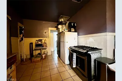 1040 W 45th Street, Los Angeles, CA 90037 - Photo 7