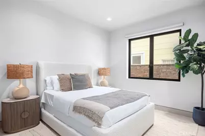 706 W Oceanfront, Newport Beach, CA 92661 - Photo 35