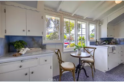 464 Agate Street, Laguna Beach, CA 92651 - Photo 17