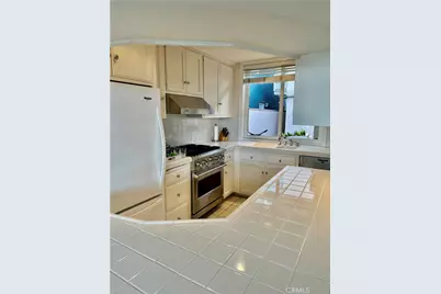 1009 N Bay Front, Newport Beach, CA 92662 - Photo 9