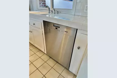 1009 N Bay Front, Newport Beach, CA 92662 - Photo 11