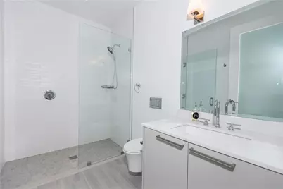 2210 Newport Boulevard #302, Newport Beach, CA 92663 - Photo 15