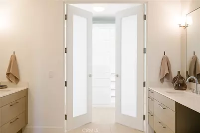 2230 Newport Boulevard #301, Newport Beach, CA 92663 - Photo 15