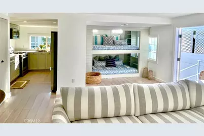 265 Mayflower, Newport Beach, CA 92660 - Photo 5