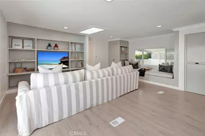 265 Mayflower, Newport Beach, CA 92660 - Photo 9