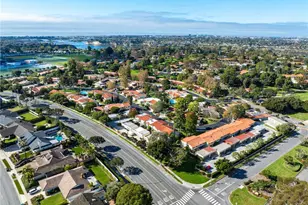 2209 Vista Huerta, Newport Beach, CA 92660 - Photo 31