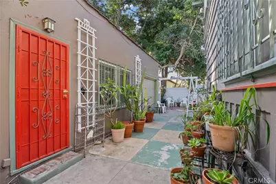 36 Hermosa Avenue, Long Beach, CA 90802 - Photo 25