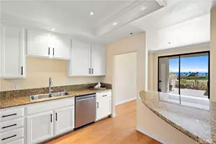 200 Paris Ln, Newport Beach, CA 92663 - Photo 9