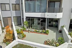 200 Paris Ln, Newport Beach, CA 92663 - Photo 11