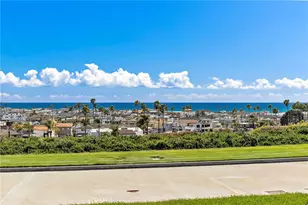 200 Paris Ln, Newport Beach, CA 92663 - Photo 25