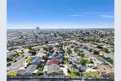 16502 Loire, Huntington Beach, CA 92647 - Photo 33