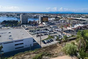 2953 Cliff Dr, Newport Beach, CA 92663 - Photo 13