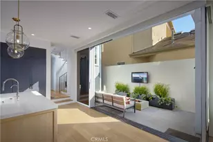 418 Larkspur, Corona del Mar, CA 92625 - Photo 3