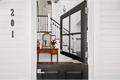 201 E 21st Street, Costa Mesa, CA 92627 - Photo 3