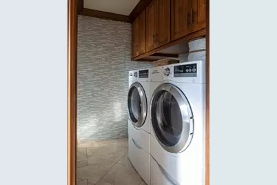 401 Holmwood, Newport Beach, CA 92663 - Photo 21