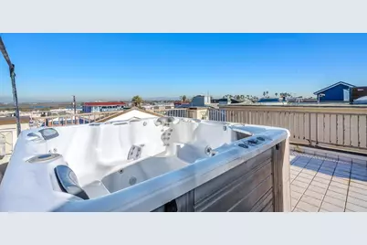 47 Surfside, Surfside, CA 90743 - Photo 33