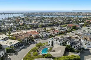 101 Kings Pl, Newport Beach, CA 92663 - Photo 29