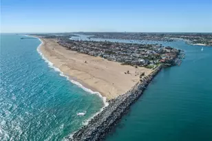 2108 E Oceanfront, Newport Beach, CA 92661 - Photo 27