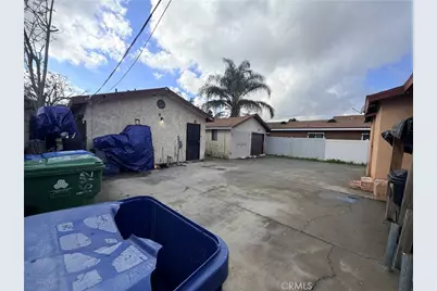 1644 E 110th, Los Angeles, CA 90059 - Photo 15