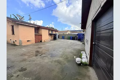 1644 E 110th, Los Angeles, CA 90059 - Photo 11