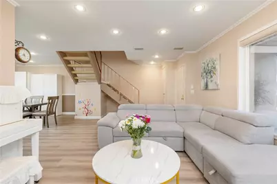 2157 W Essex Circle, Anaheim, CA 92804 - Photo 9