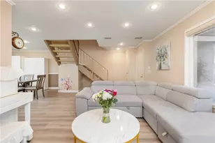 2157 W Essex Cir, Anaheim, CA 92804 - Photo 9