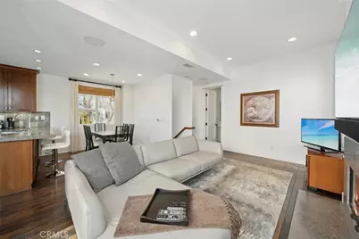 417 1/2 Poinsettia Avenue, Corona del Mar, CA 92625 - Photo 9