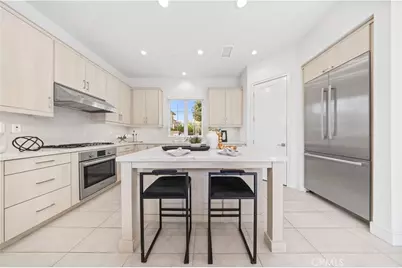 111 Winnett, Irvine, CA 92602 - Photo 13