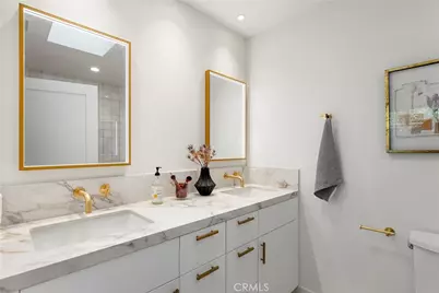 212 E 19th Street, Costa Mesa, CA 92627 - Photo 29