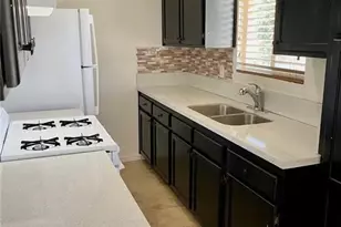 1303 W 109th, Los Angeles, CA 90044 - Photo 3