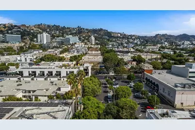 1045 N Kings Road, West Hollywood, CA 90069 - Photo 21